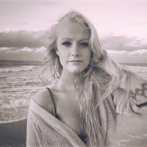 全是肉的高H文〈丧尸危机〉
